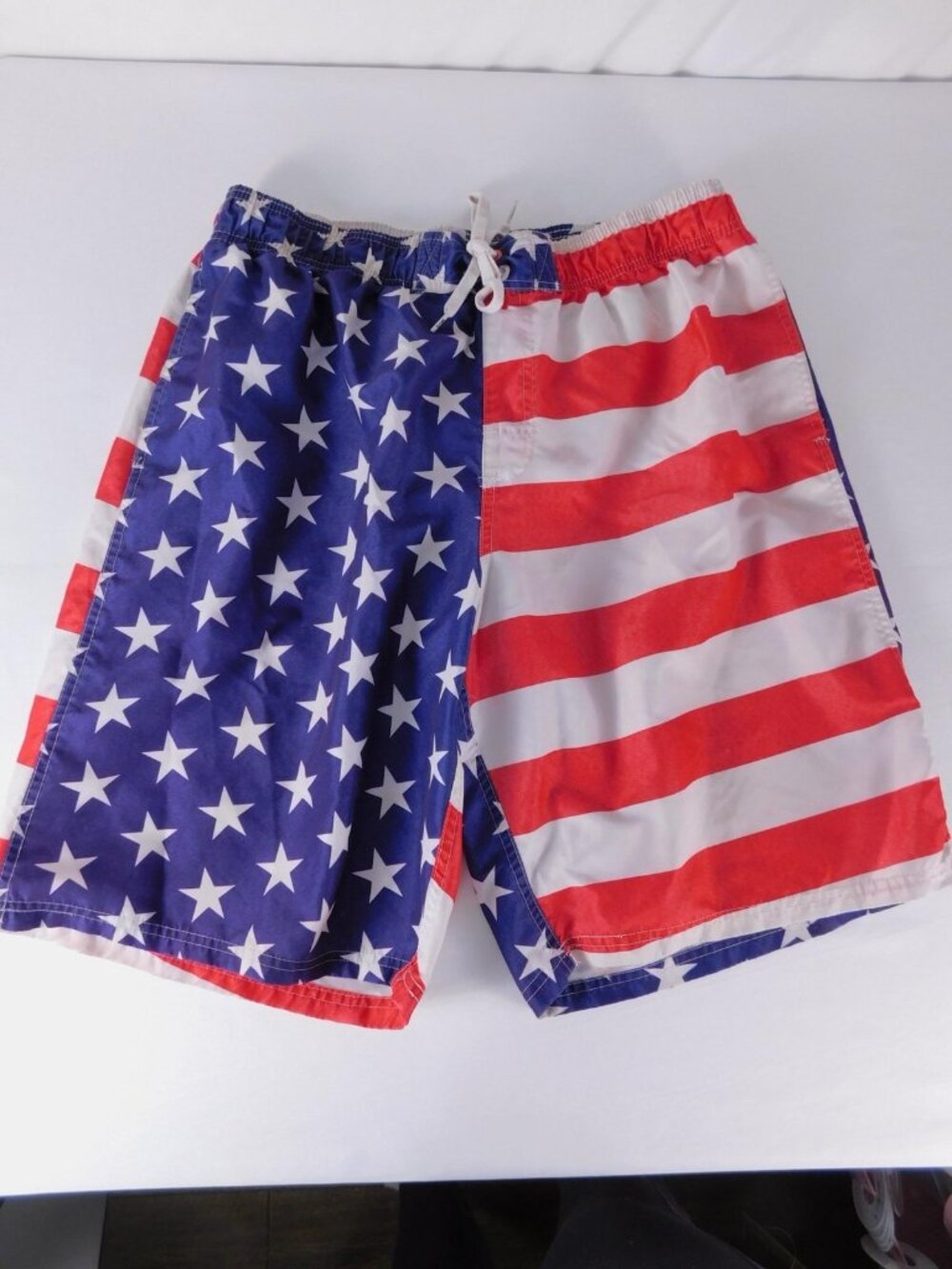 UZZI Swim Trunks Mens XL Multicolor USA Flag Patriotic Lined Drawstring Pockets